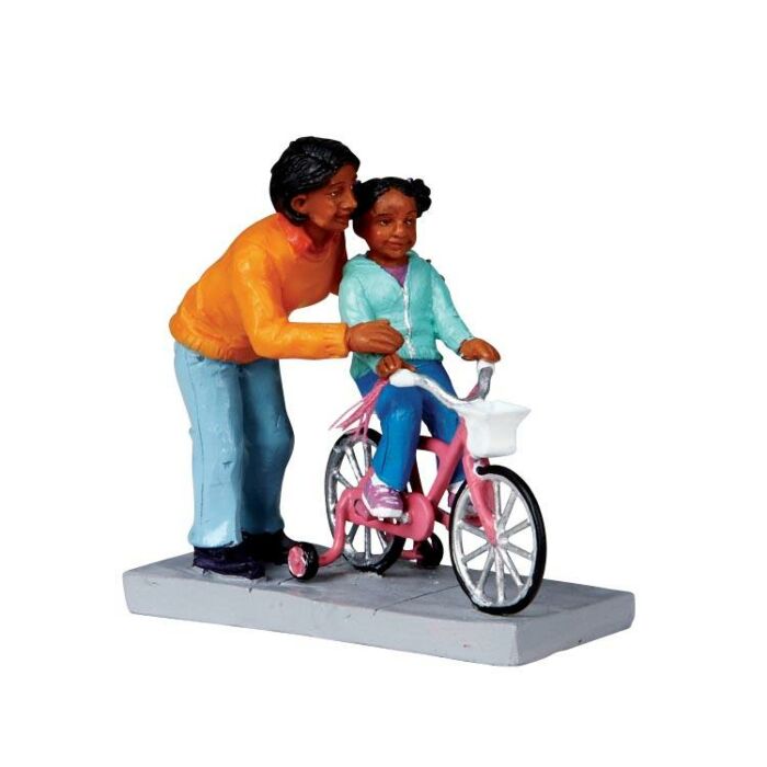 Lemax Mom Lends A Helping Hand Lemax Mom Lends A Helping Hand