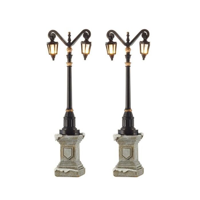 Classic lantern on foot 2 pieces battery operated - h14,5cm Classic lantern on foot 2 pieces battery operated - h14,5cm