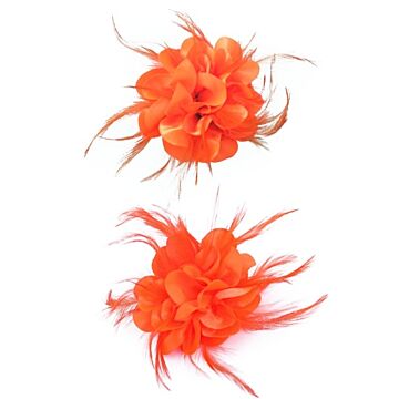 Blume mit Federn auf Brosche orange