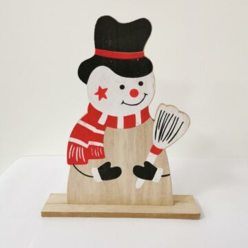 Hölzener Schneemann mit Besen