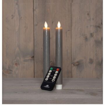 Tafelkerze rustikal Wachs LED wiederaufladbar taupe 23 cm 2er-Set – Anna's Collection