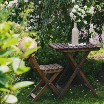 Außenleinwand Bistro-Set im Garten 58 cm