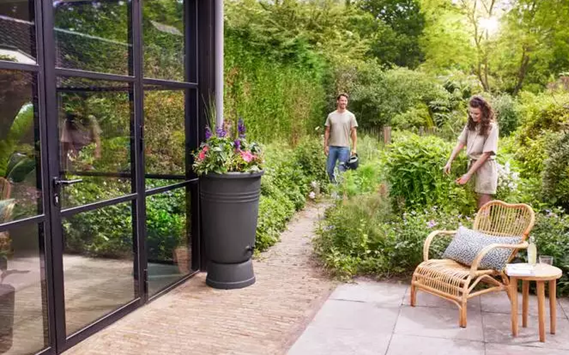 Warum solltest du eine Regentonne in deinem Garten haben?